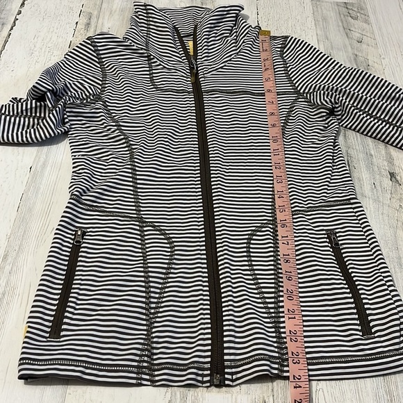 Lole Jacket Size M - Picture 10 of 10